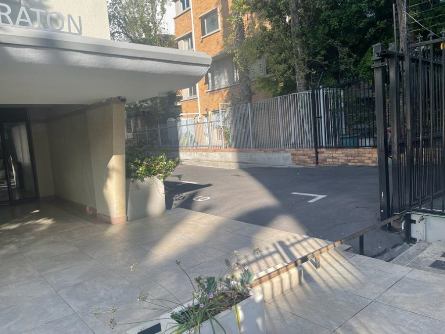 To Let 2 Bedroom Property for Rent in Sea Point Western Cape